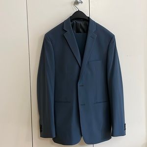 Perry Ellis Men Suit